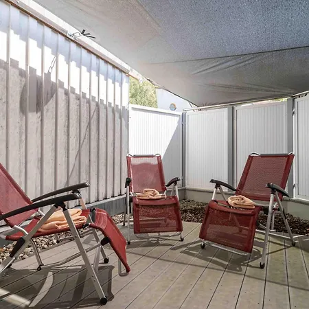 Freesenbruch Reihenhaus 5a - Eichhoernchen * Zingst