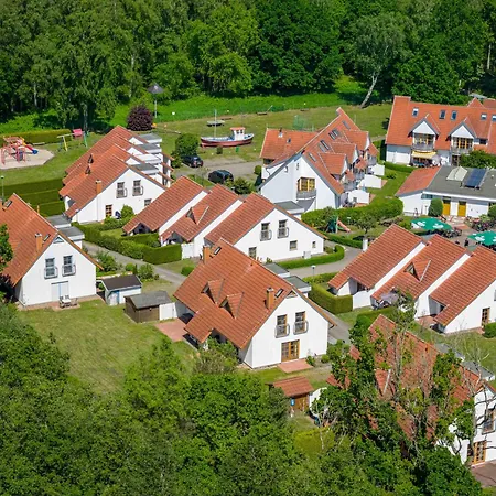 Freesenbruch Reihenhaus 5a - Eichhoernchen Zingst